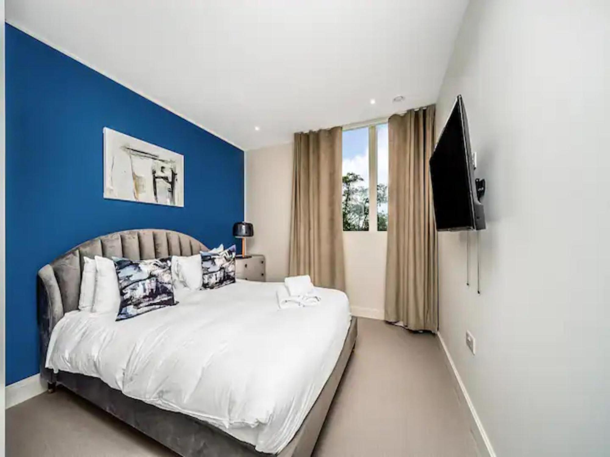 Apartament Pass The Keys Penthouse Oasis In Trendy Fulham Londyn Zewnętrze zdjęcie