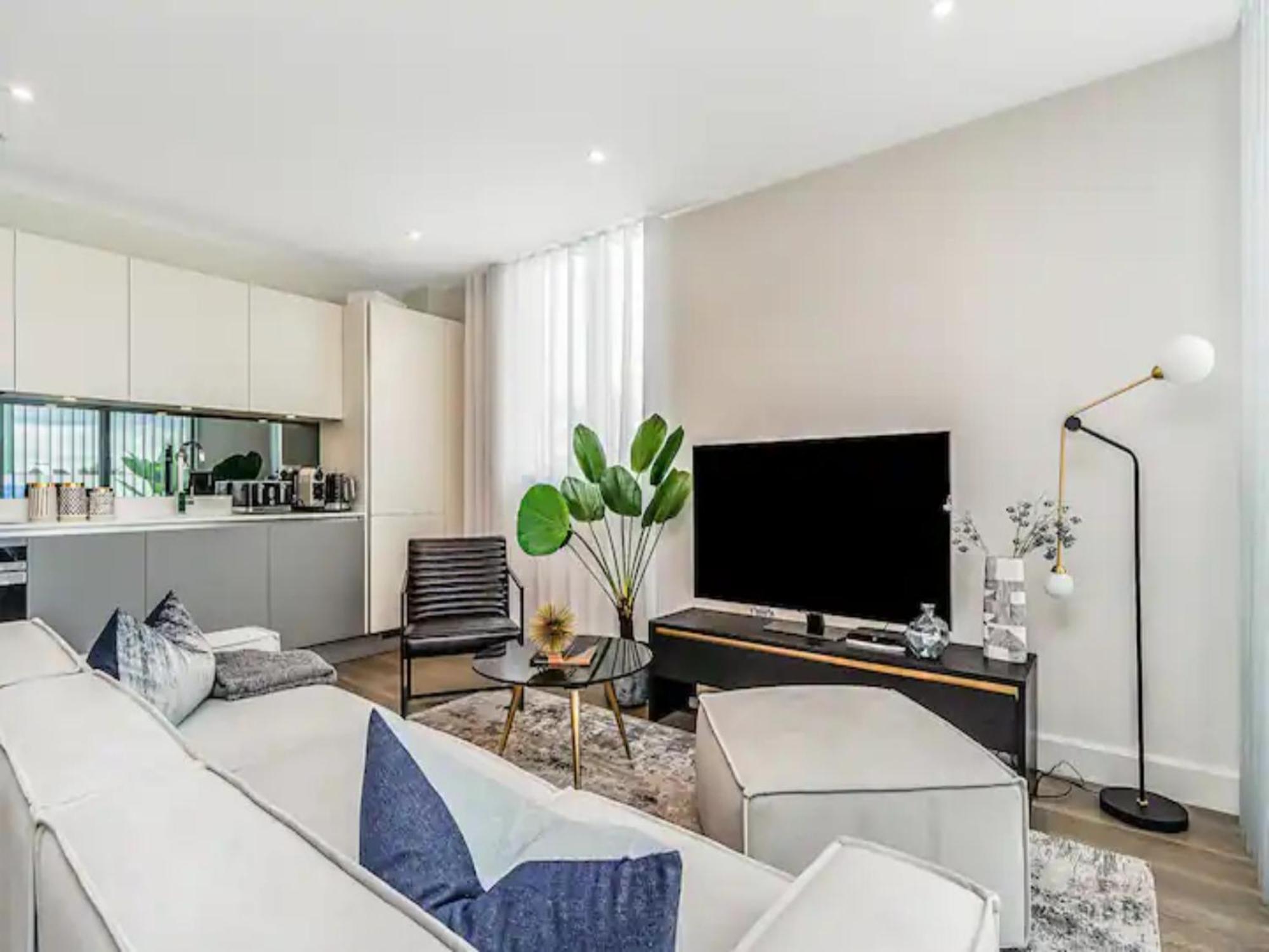 Apartament Pass The Keys Penthouse Oasis In Trendy Fulham Londyn Zewnętrze zdjęcie