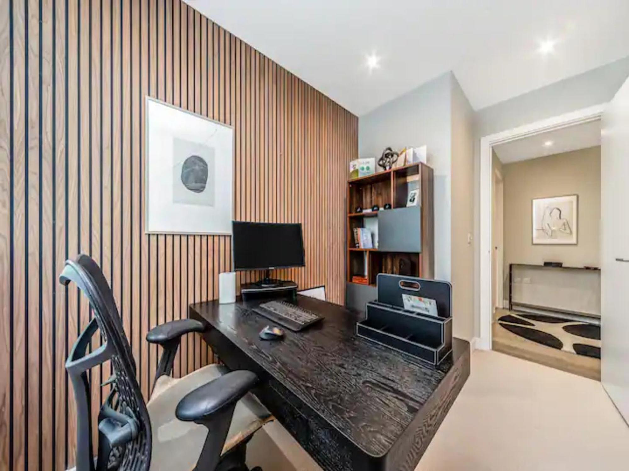 Apartament Pass The Keys Penthouse Oasis In Trendy Fulham Londyn Zewnętrze zdjęcie