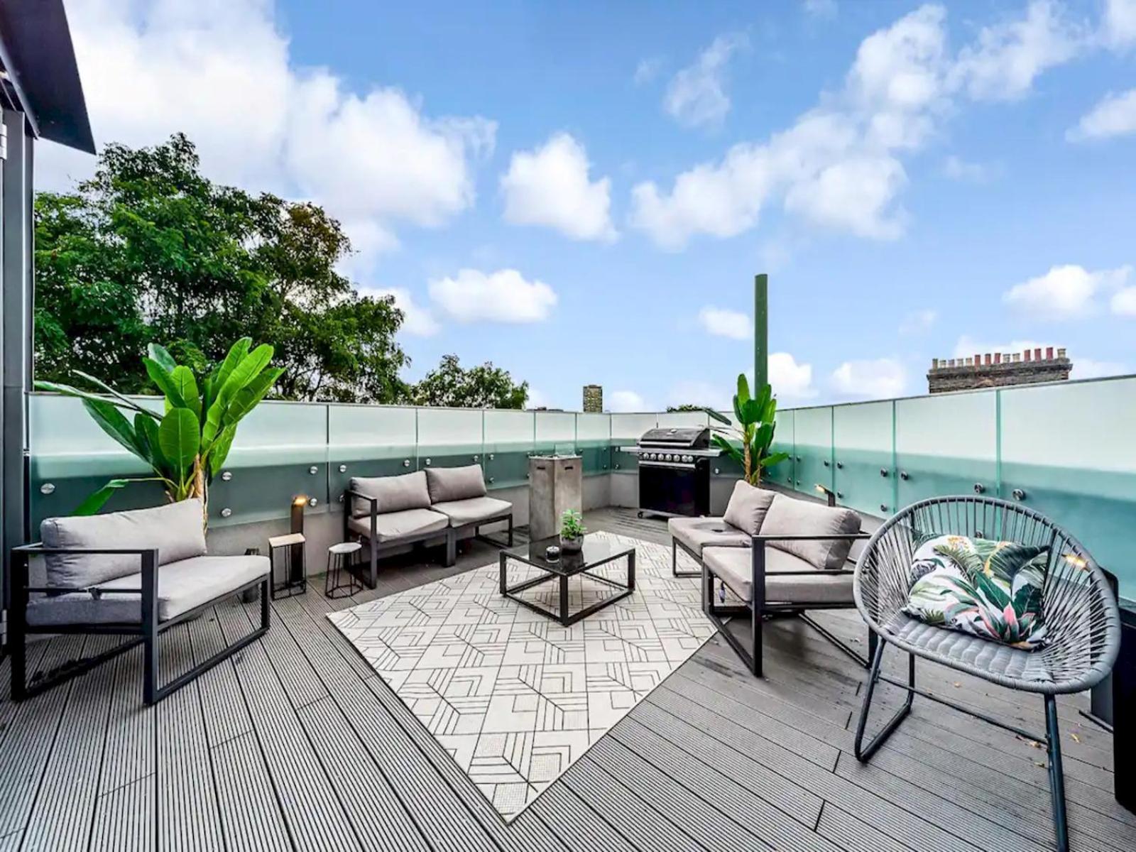 Apartament Pass The Keys Penthouse Oasis In Trendy Fulham Londyn Zewnętrze zdjęcie